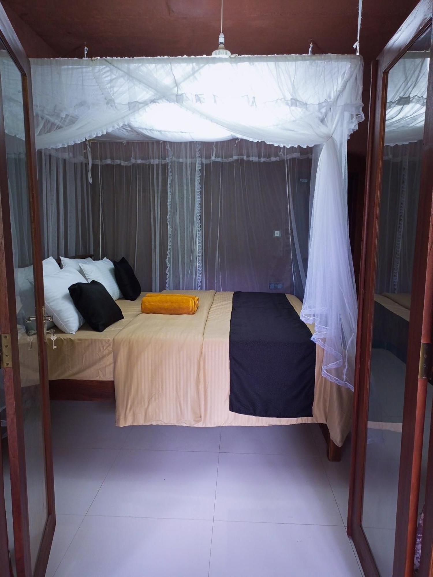 Creek Downhills Bed & Breakfast Ела Екстериор снимка